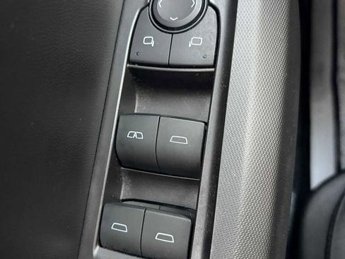 Used 2024 Chevrolet Colorado Trail Boss image 32