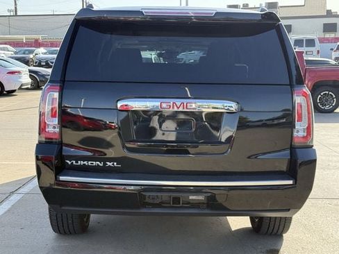 Used 2019 GMC Yukon XL Denali w/ Denali Ultimate Package RWD image 5