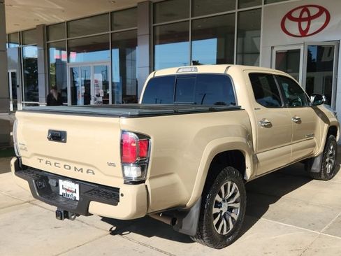 Certified 2020 Toyota Tacoma Limited AWD/4WD image 11