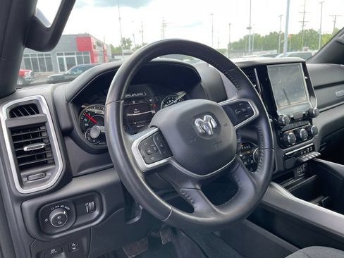 Used 2022 RAM 1500 Big Horn AWD/4WD image 17