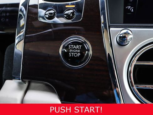 Used 2019 Rolls-Royce Dawn image 12