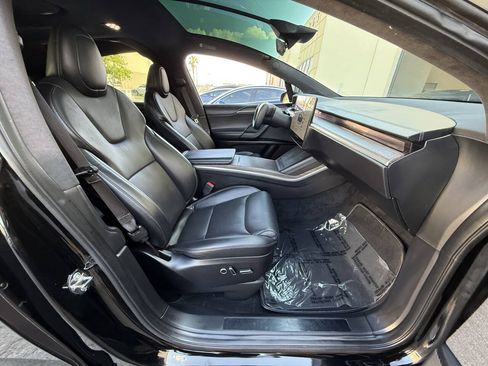 Used 2022 Tesla Model X AWD/4WD image 32