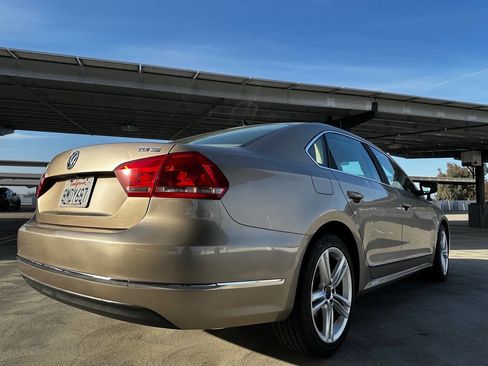 Used 2015 Volkswagen Passat TDI SE image 16