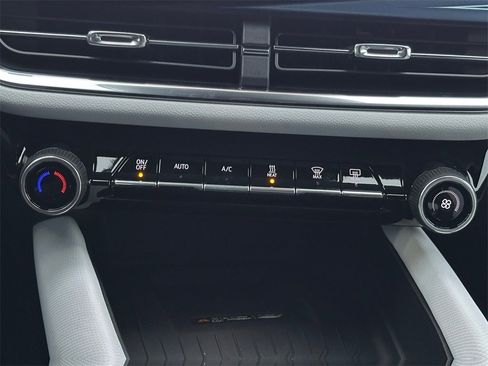 New 2026 Chevrolet Equinox EV LT image 16