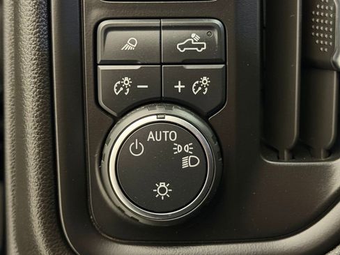 Certified 2024 Chevrolet Silverado 2500 Custom w/ Custom Value Package image 29