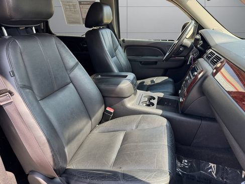 Used 2013 Chevrolet Tahoe LT AWD/4WD image 17