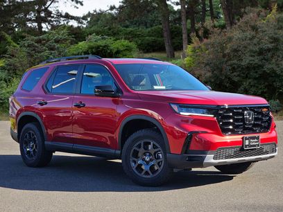 New 2025 Honda Pilot TrailSport