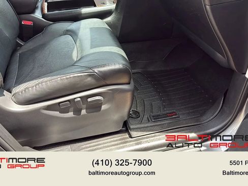 Used 2021 Nissan Armada SL w/ Captain's Chairs Package AWD/4WD image 17