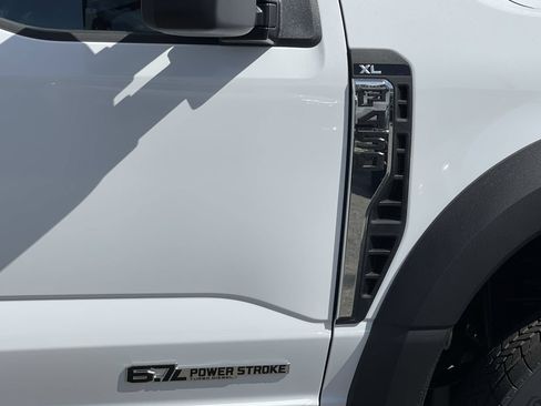 New 2026 Ford F450 XL w/ XL Chrome Package RWD image 8
