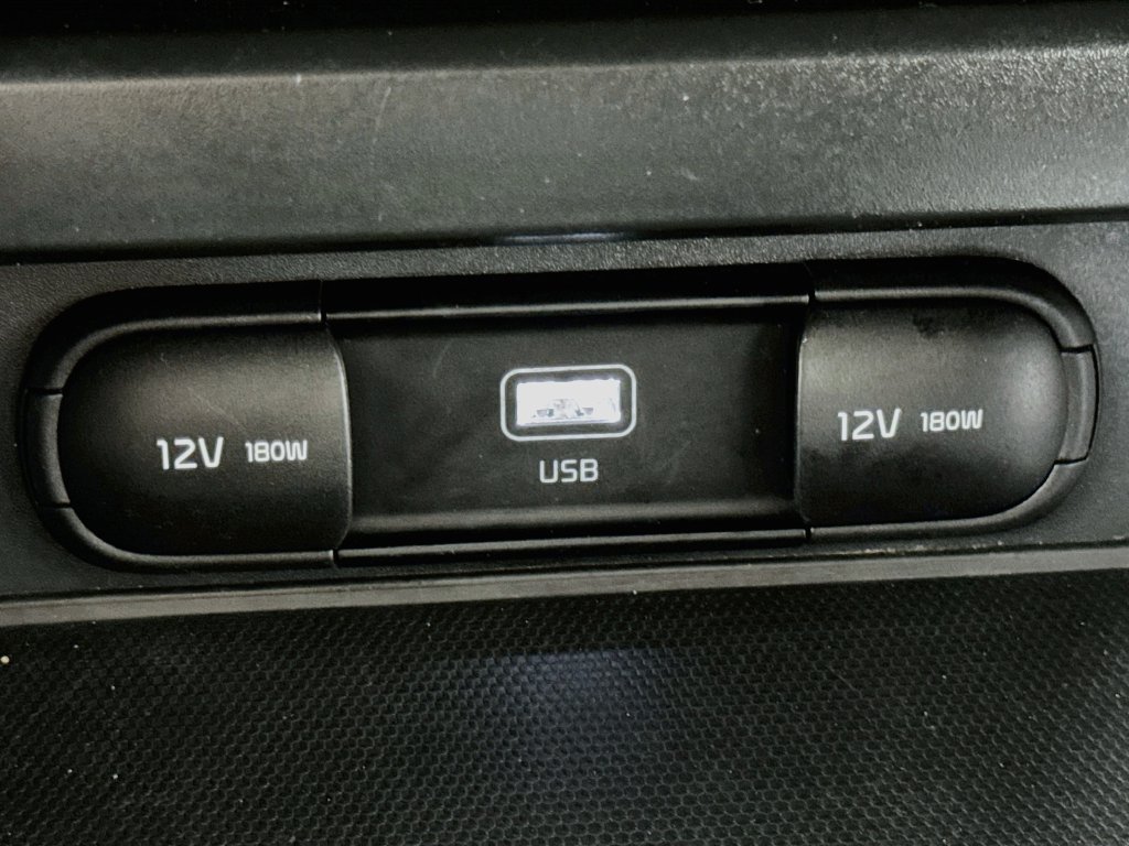 Used 2023 Kia Soul LX w/ LX Technology Package FWD image 18