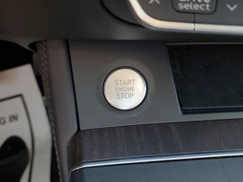 Used 2020 Audi Q5 e Prestige image 28