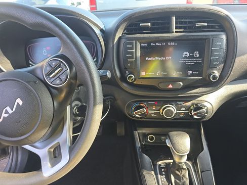 Used 2023 Kia Soul LX w/ Option Group 015 FWD image 8