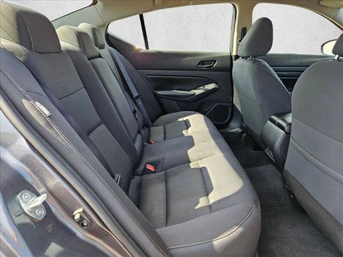 Used 2024 Nissan Altima 2.5 SV FWD image 22