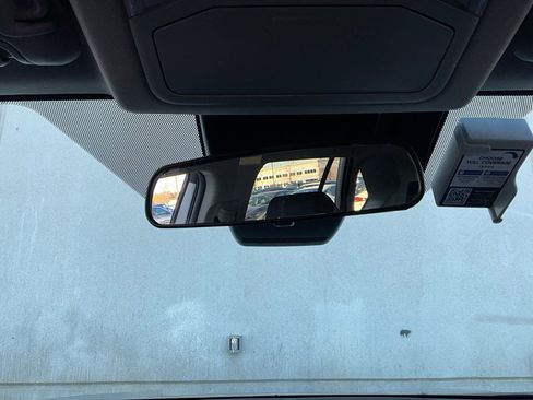 Used 2025 Toyota RAV4 XLE image 18