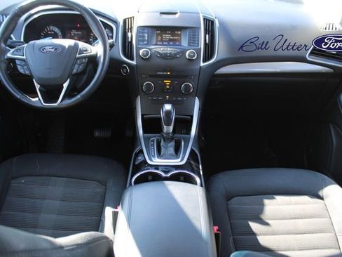 Used 2018 Ford Edge SEL image 16