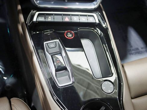 Used 2023 Audi e-tron GT Prestige image 27