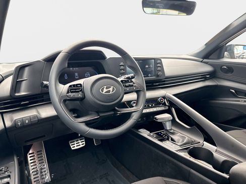 Used 2026 Hyundai Elantra SEL Sport Premium w/ Cargo Package FWD image 14