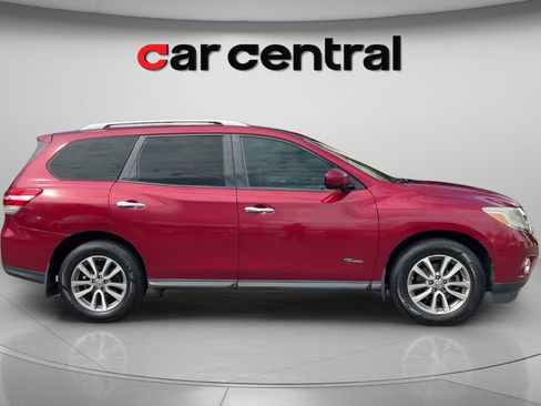 Used 2014 Nissan Pathfinder SV AWD/4WD image 6