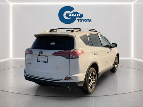 Used 2017 Toyota RAV4 LE image 4