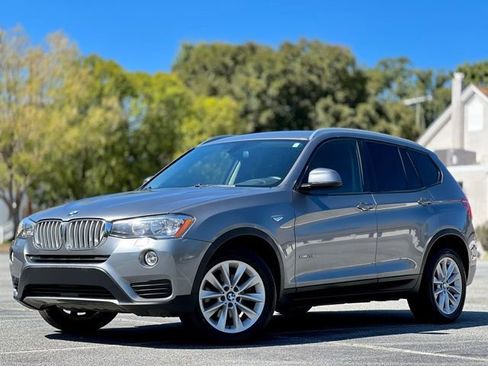 Used 2017 BMW X3 sDrive28i image 1