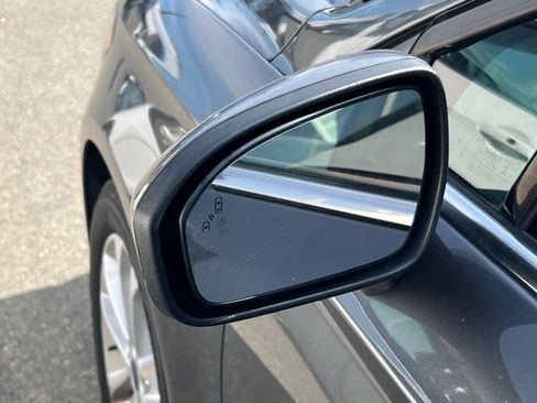 Used 2019 Ford Fusion SE image 20