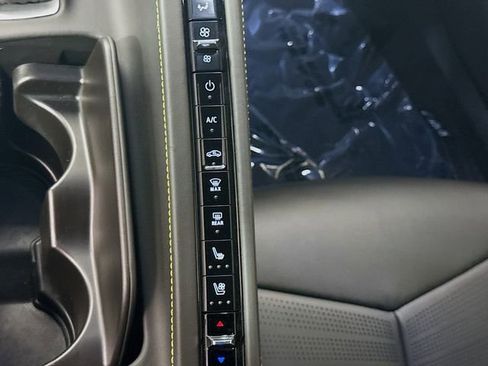 Used 2024 Chevrolet Corvette Stingray Premium Cpe w/ Z51 Performance Package image 18