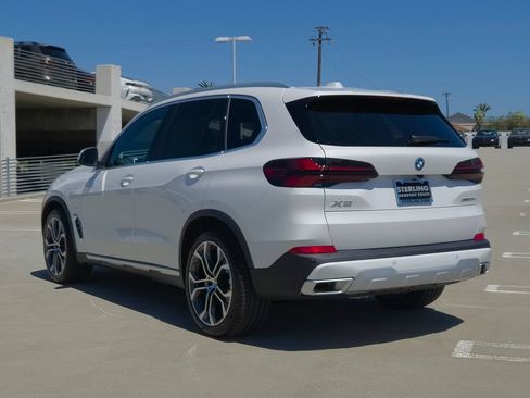 New 2026 BMW X5 xDrive50e w/ Premium Package AWD/4WD image 17