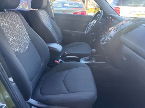Used 2011 Kia Soul + w/ Audio Pkg image 25