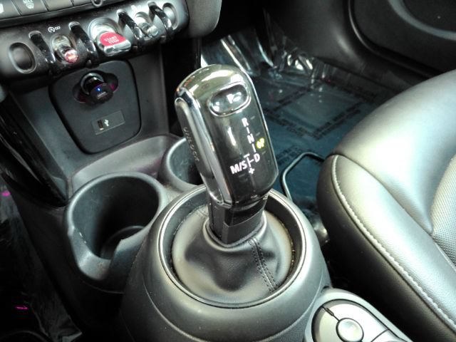 Used 2021 MINI Cooper 4-Door Hardtop FWD image 42