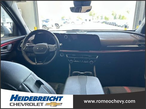 Used 2024 Chevrolet Traverse RS w/ LPO, Floor Liner Package AWD/4WD image 16