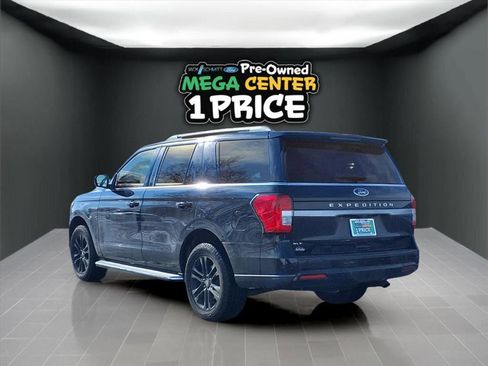 Used 2022 Ford Expedition XLT image 4