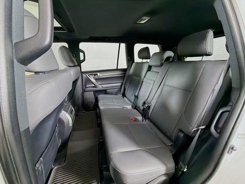 Used 2023 Lexus GX 460 Premium w/ Premium Package AWD/4WD image 31