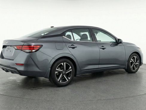 Used 2025 Nissan Sentra SV FWD image 9