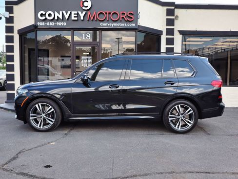 Used 2021 BMW X7 M50i w/ Dynamic Handling Package AWD/4WD image 5