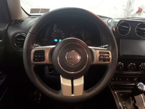 Used 2013 Jeep Patriot Latitude w/ Freedom Edition Pkg AWD/4WD image 15
