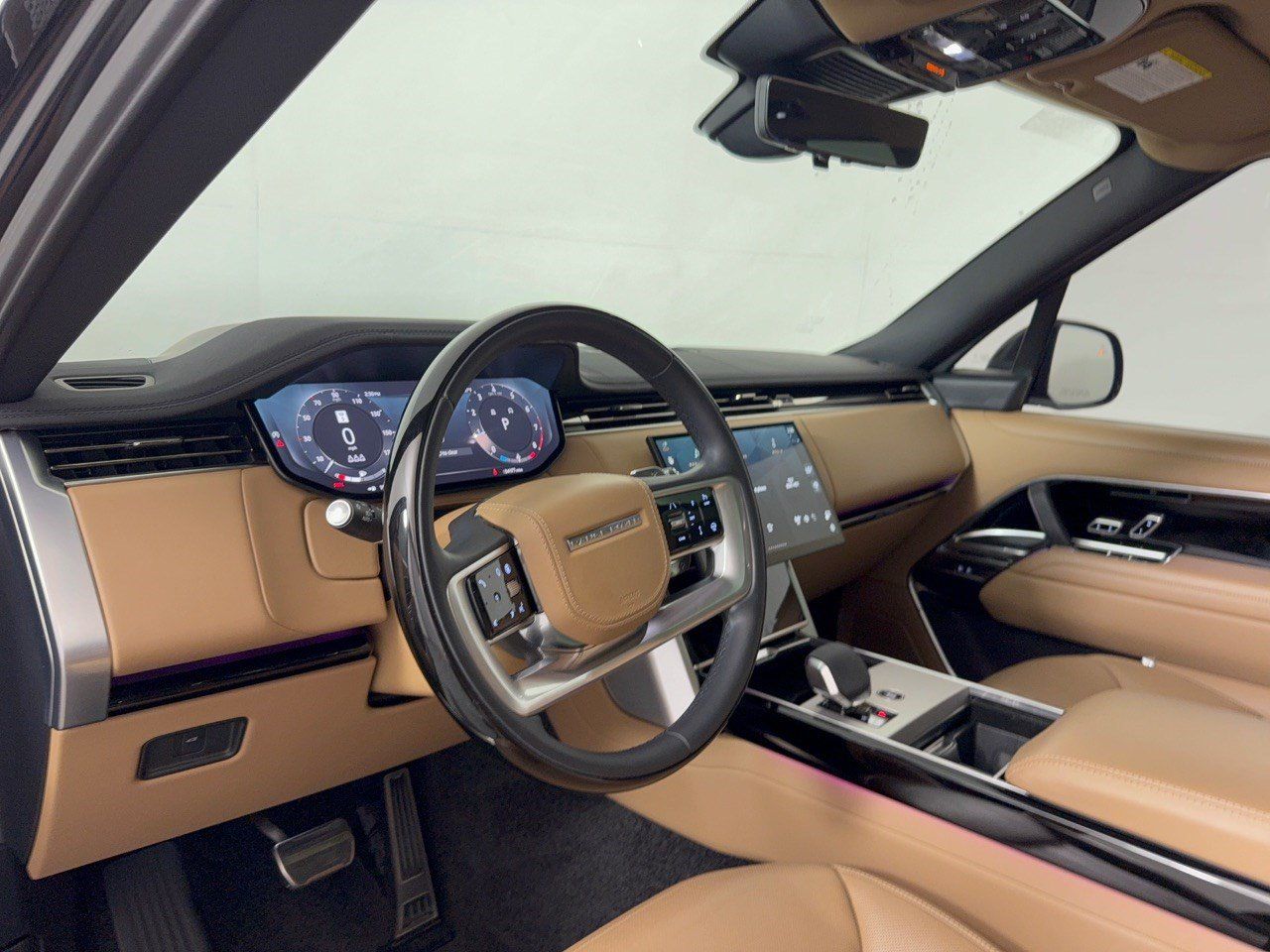 Used 2024 Land Rover Range Rover SE AWD/4WD image 4