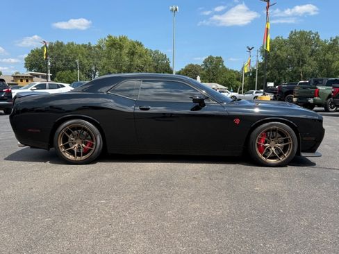 Used 2015 Dodge Challenger SRT Hellcat RWD image 9