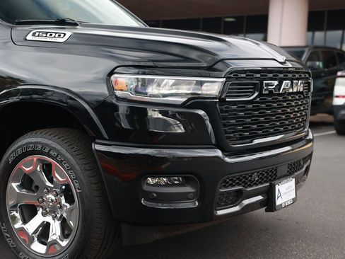 New 2026 RAM 1500 4x4 Crew Cab image 7