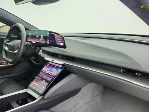 Used 2024 Lucid Air Pure RWD image 20