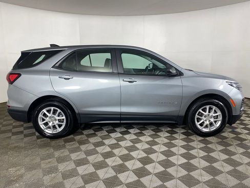 Used 2024 Chevrolet Equinox LS w/ Driver Confidence II Package FWD image 6