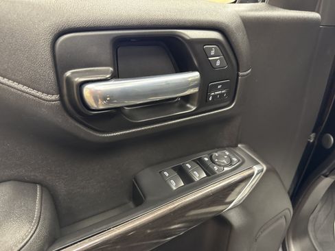 Used 2021 Chevrolet Silverado 1500 LTZ AWD/4WD image 9