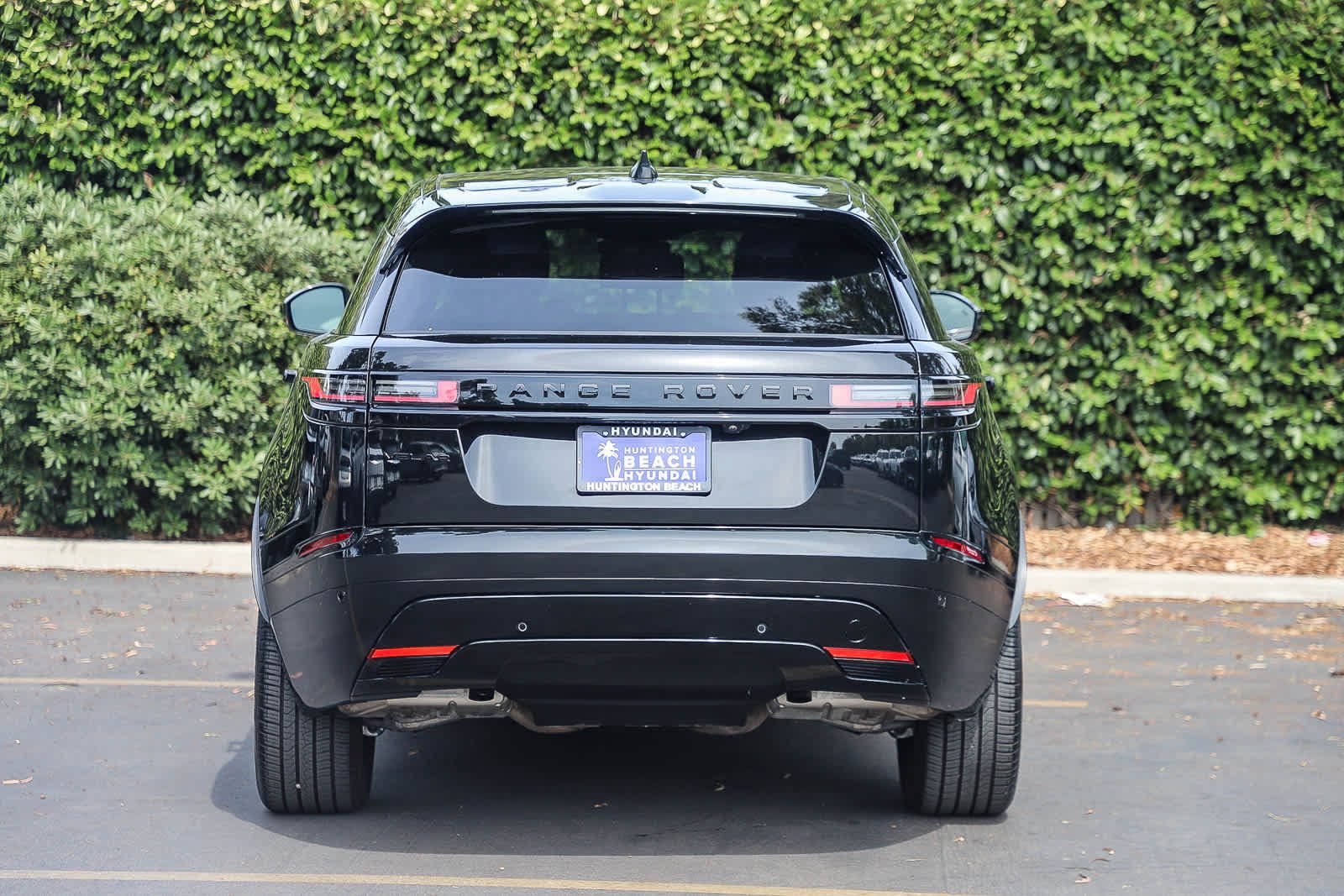 Used 2024 Land Rover Range Rover Velar Dynamic SE AWD/4WD image 6