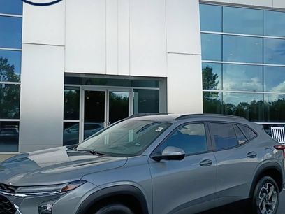 Used 2025 Chevrolet Trax LT