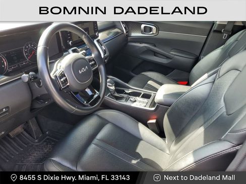 Used 2022 Kia Sorento S image 16