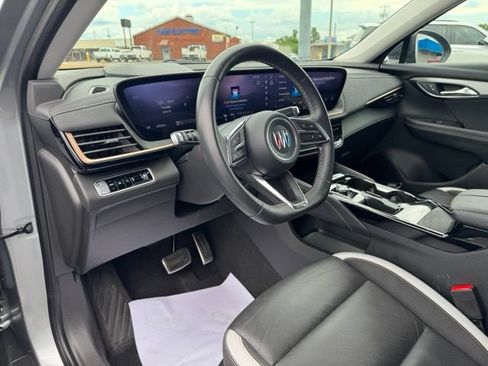 Used 2025 Buick Envision Sport Touring AWD/4WD image 18