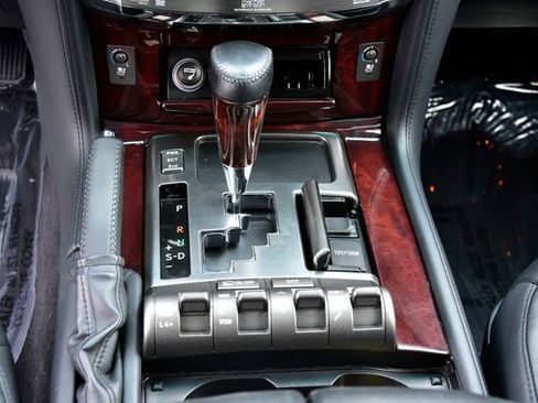 Used 2011 Lexus LX 570 4WD image 31