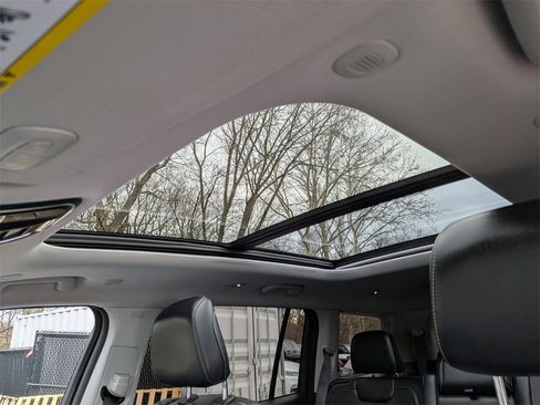 Certified 2023 Jeep Grand Cherokee L Limited image 21