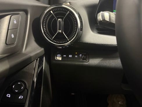 New 2026 Chevrolet Equinox LT image 14