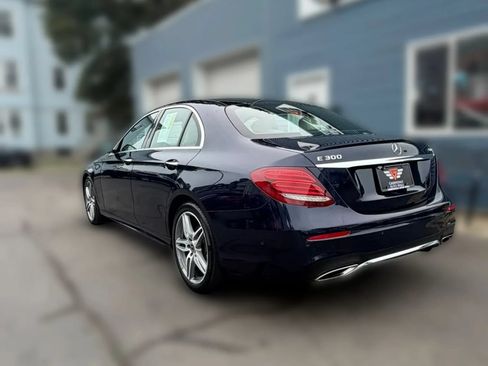 Used 2019 Mercedes-Benz E 300 4MATIC image 5