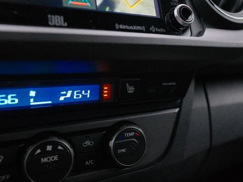 Used 2020 Toyota Tacoma TRD Sport image 28